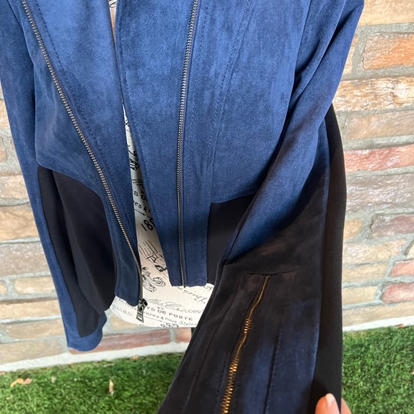 BCBGMAXAZARIA Jacket - Picture 5 of 13